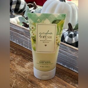 🆕 Bath & Body Works Gingham Fresh Foaming Sugar Body Scrub - 8 oz.